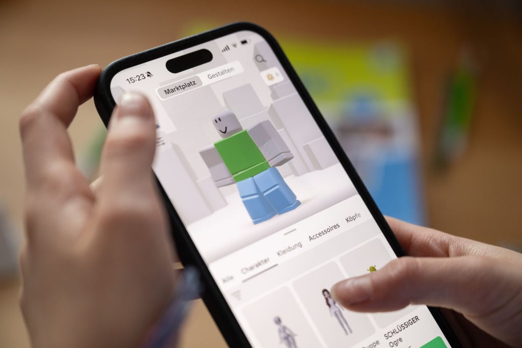 The marketplace on Roblox’s app (Photo: Getty Images)
